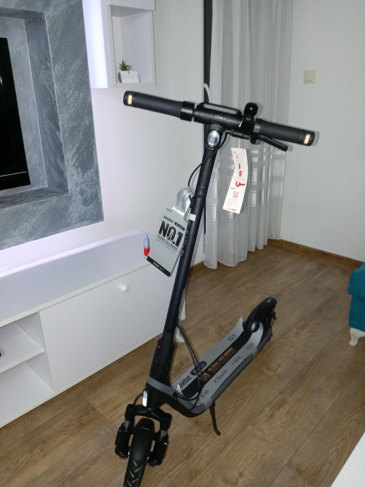 Tražim kupca za Segway Ninebot E2 - Slika 1