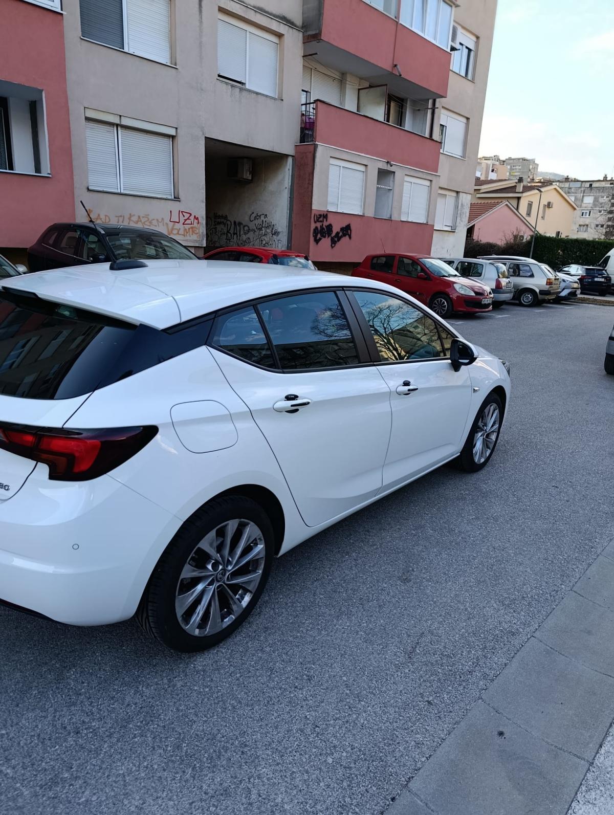 Prodajem Opel Astru 2018 - Slika 2