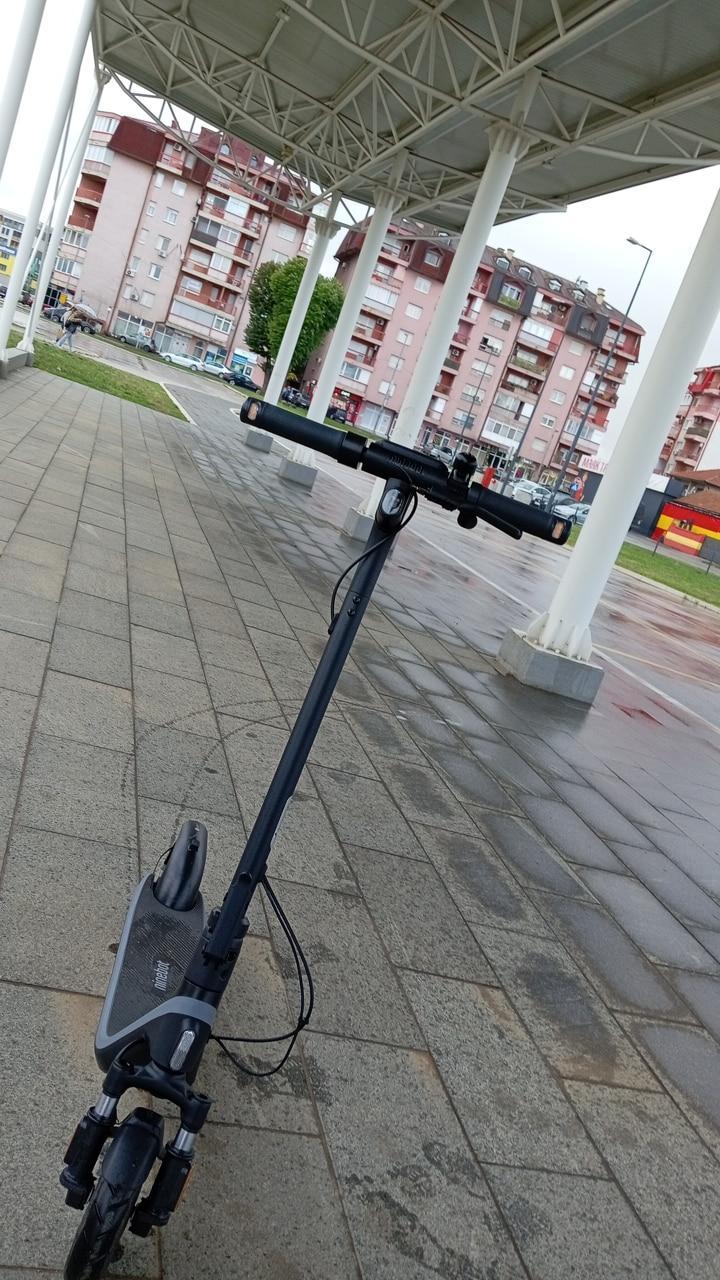 Tražim kupca za električni trotinet - Slika 1